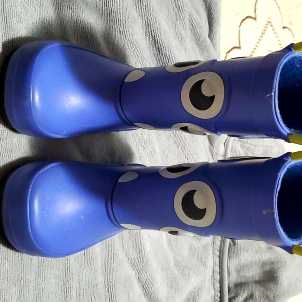 Cat & Jack blue monster rain boots